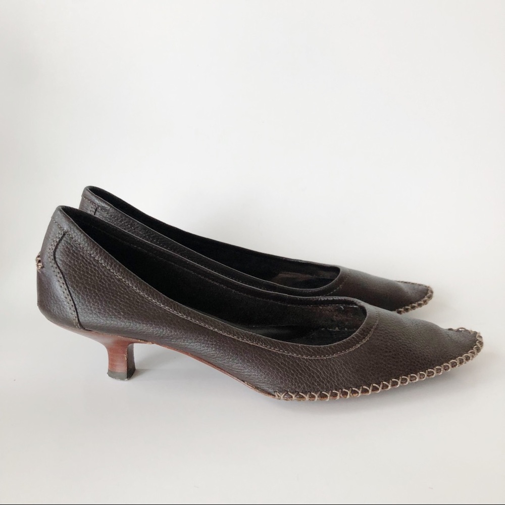 Uffizi Brown Leather Kitten Heel Iris Pump 7.5
